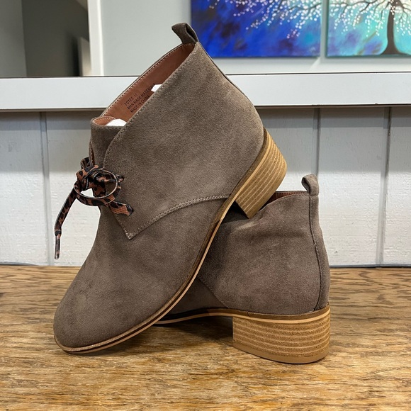 Brand new Hey Girl by Corkys Totes Chukka Boots - Picture 1 of 7